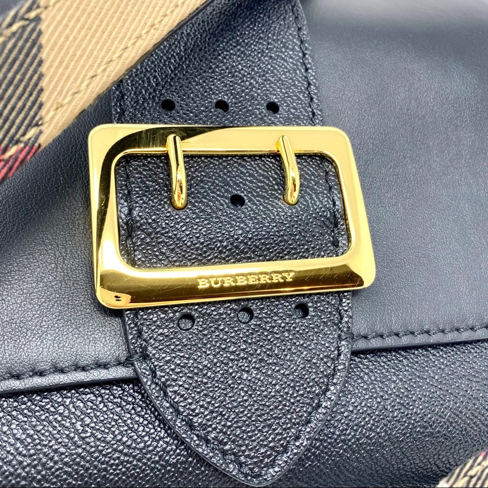 Burberry small soft grain buckle crossbody bag - Picture 13 of 15